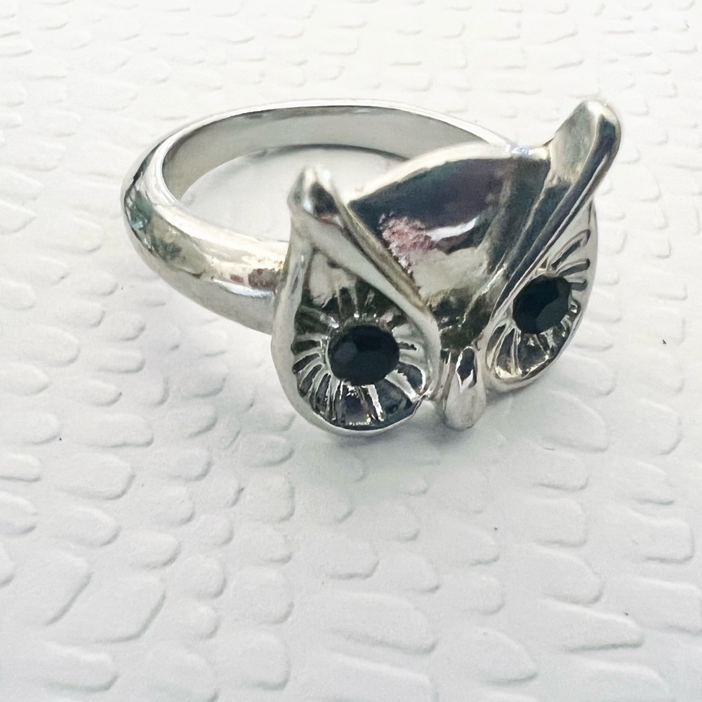 OWL Silvertone ring size 5